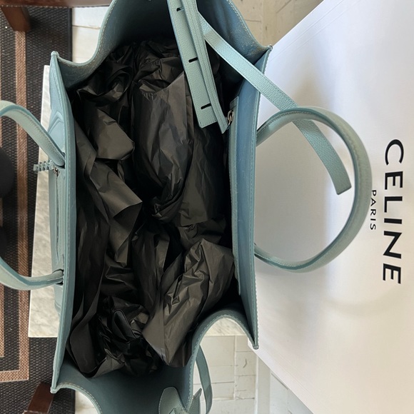 Celine Medium Luggage Phantom Tote - Picture 5 of 15